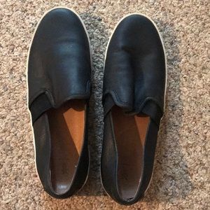 Frye Dylan flats